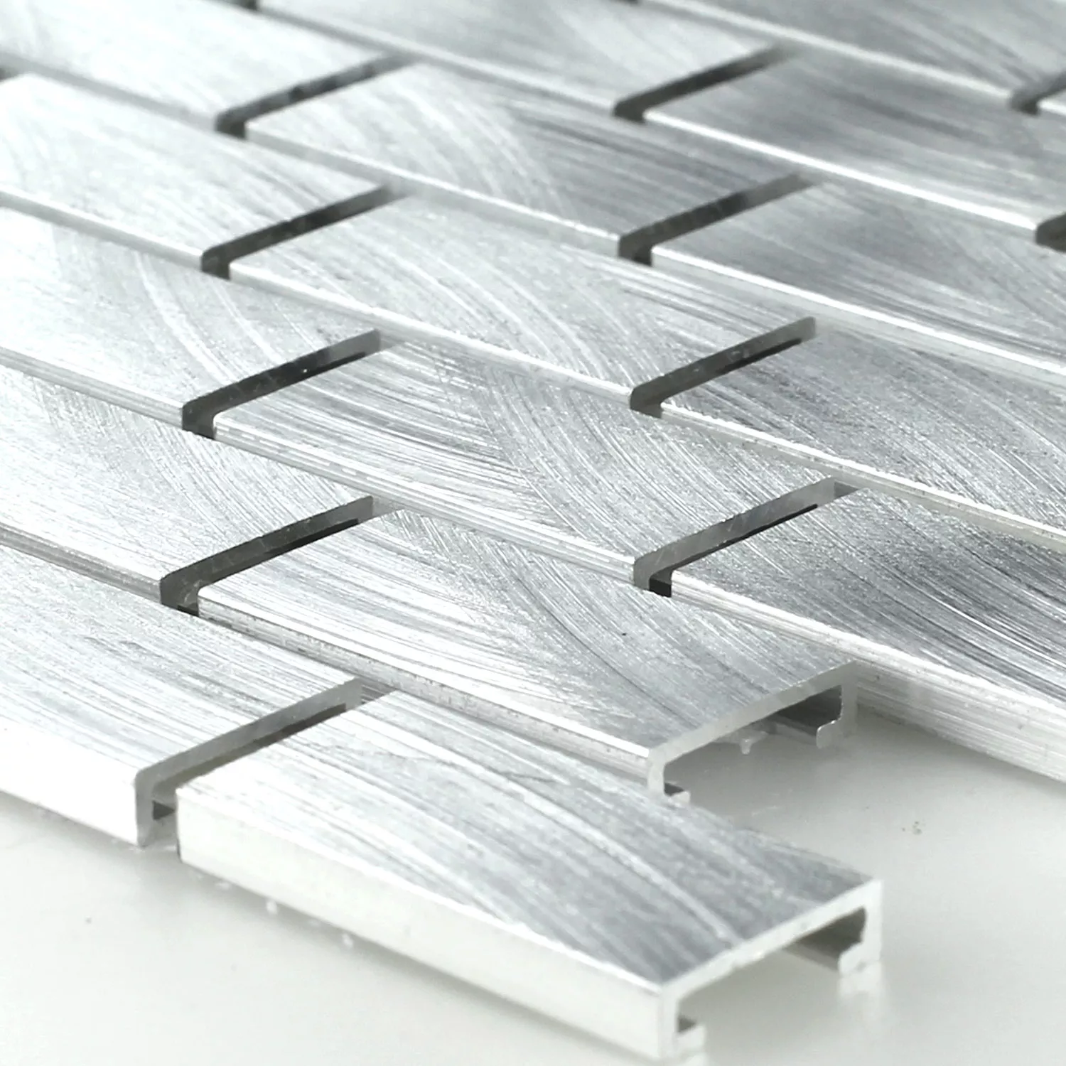 Mosaikkfliser Aluminium Sølv 15x30x4mm