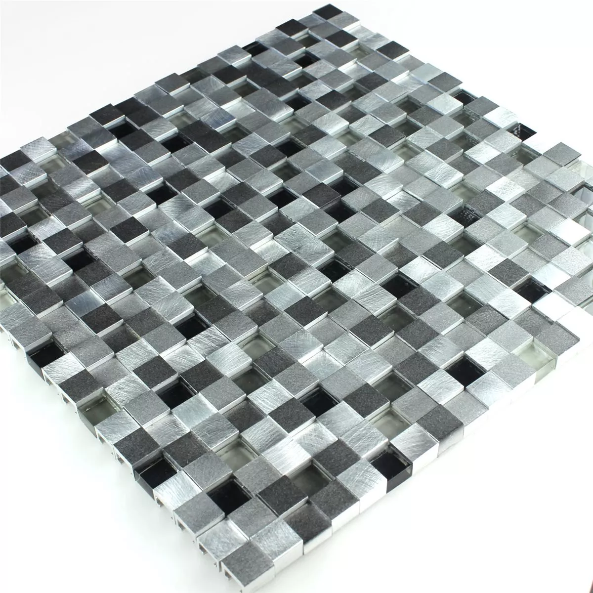 Mønster fra Mosaikkfliser Aluminium Glass D Design Black Mix