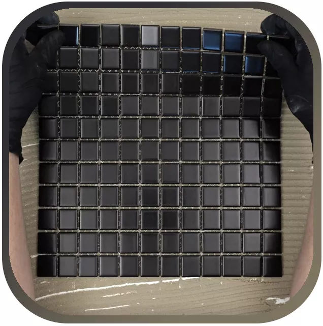 Legging av mosaikkfliser Legging av mosaikkfliser